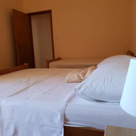 Apartment Bm Bosnjak Zdrelac